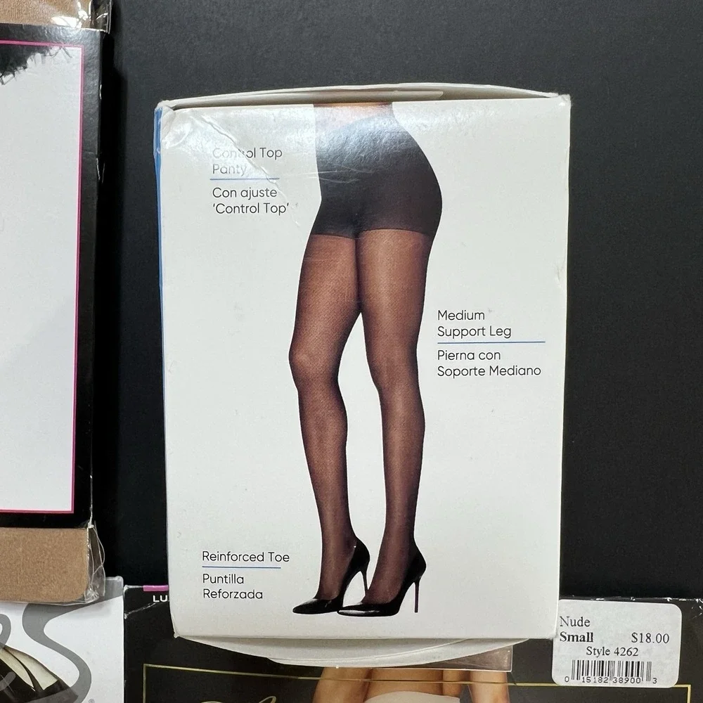 Women's Tights Lot Of 4 Nude & Suntan‎ NWT NIB L'eggs Silk Reflections Berkshire